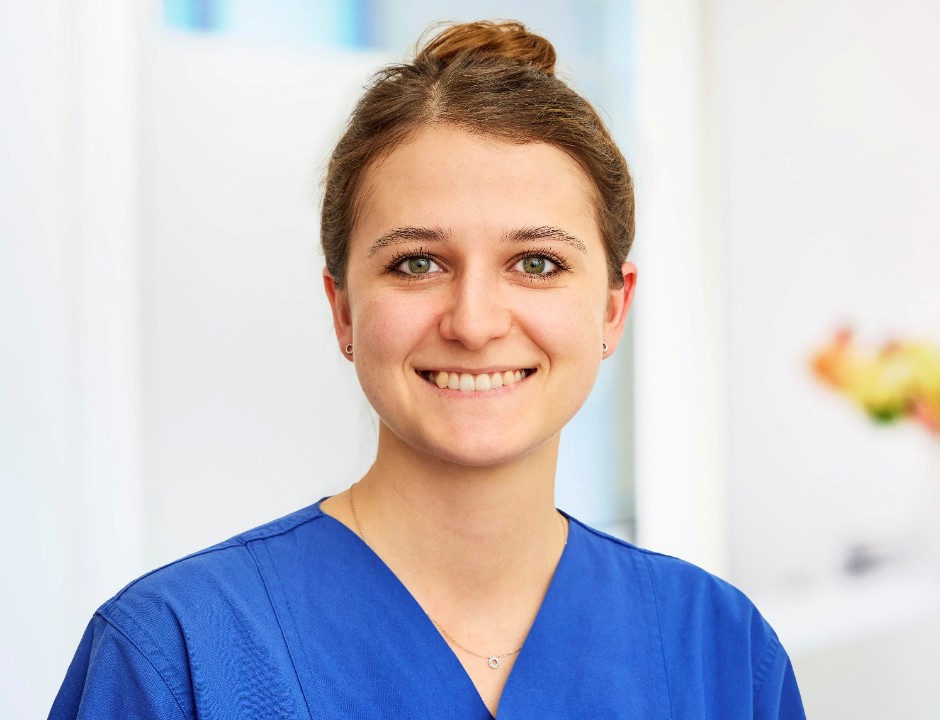 Frau Hannah Kristen