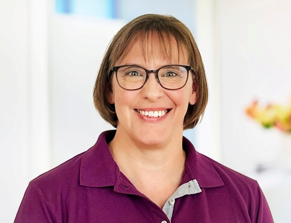 Frau Sandra Mandos