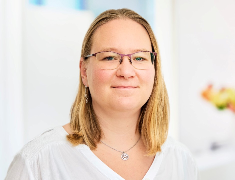 Frau Sabine Poturak